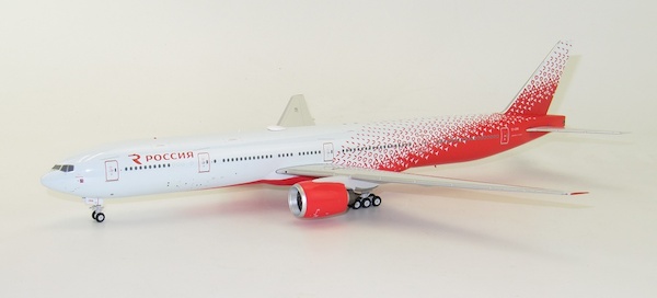Boeing 777-300 Rossiya EI-UNN 20152