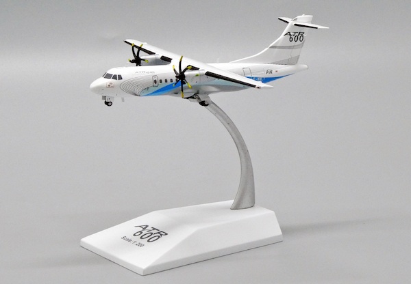ATR42-600 House Color F-WWLY With Stand LH2234
