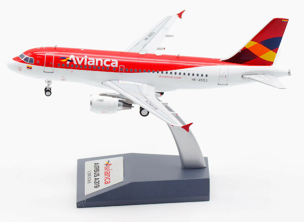 Airbus A319 Avianca HK-4553 with stand AS-AV319