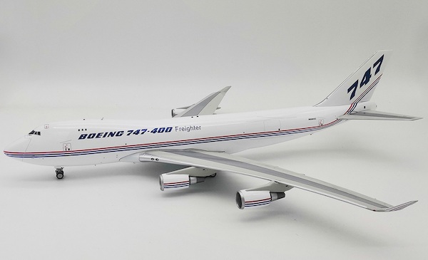 B747-428F/SCD (Boeing House Colors) N6005C With Stand IF744SUDBOEING25
