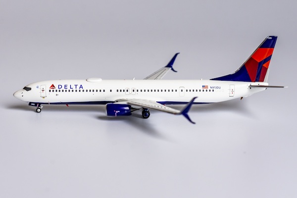 Boeing 737-900ER Delta Air Lines N913DU 79005