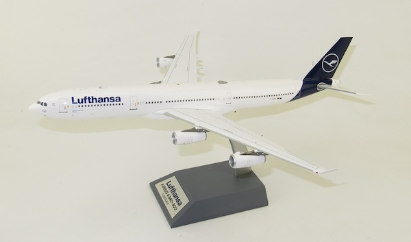 Airbus A340-300 Lufthansa D-AIGX With Stand JF-A340-3-004