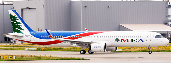 Airbus A321neo Middle East Airlines T7-ME2 With Antenna XX4465