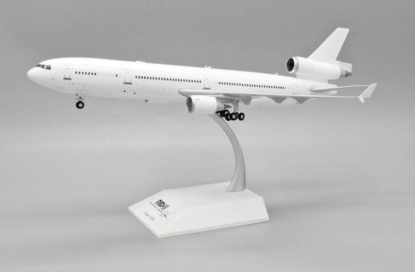 McDonnell Douglas MD11 Blank With Stand BK1054