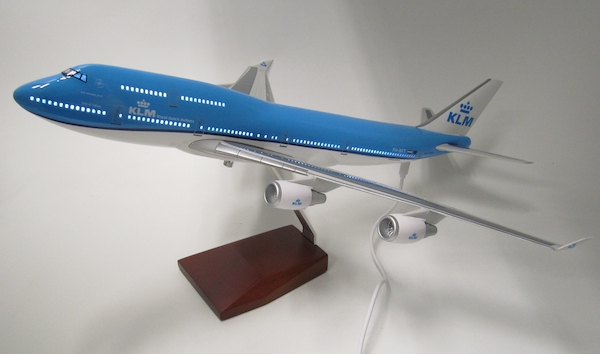 Boeing 747-400 KLM PH-BFT with cockpit and cabin LED lighting LED747-KLM