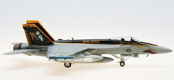 F18E (US Navy, Royal Maces VFA-27 NF200 Cag) HG7143