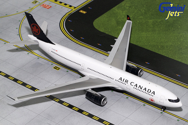 Air Canada Airbus A330-300 C-GFAF Gemini Jets GJACA1737 Scale 1:400