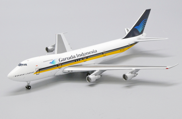 Boeing 747-200 Garuda Indonesia Airways 9V-SQL hybrid livery Singapore Airlines DK4001GIA