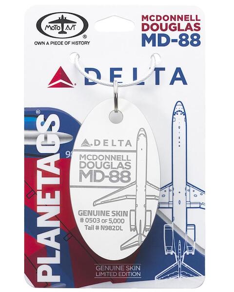 Keychain made of real aircraft skin: McDonnell Douglas MD-88 Delta Airlines N982DL White DL MD-88 WHITE