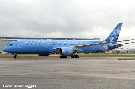 Boeing 787-9 Etihad Manchester City 534239