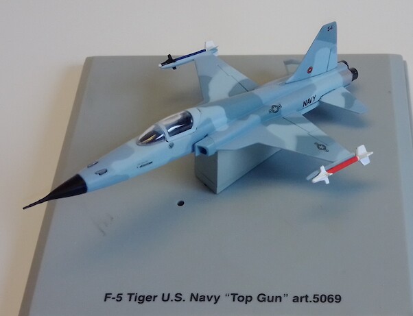 Northrop F-5 Tiger US Navy Top Gun 541 5069