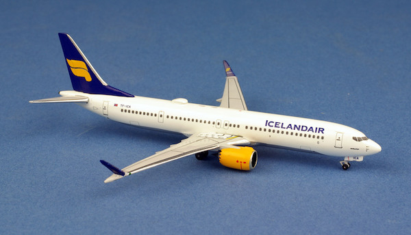 B737-9MAX (Icelandair) TF-ICA AC419608