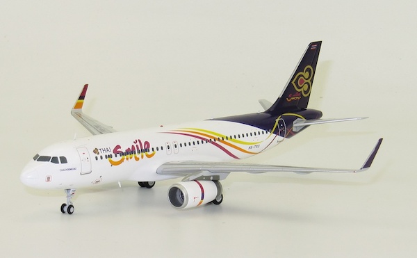A320 (Thai Smile) HS-TXU With Stand LH2029