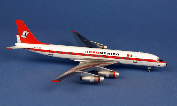 DC8-51 (Aeromexico) XA-DOE AC19143