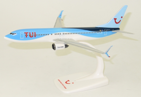 Boeing 737-800 TUI Belgium 221058