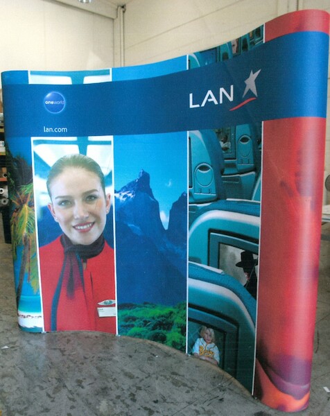 LAN Chile Display (used but in good condition) including frame and heavy duty case LAN Chile Display