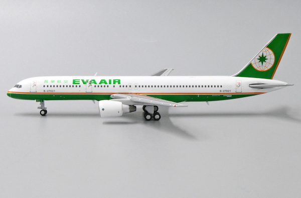 Boeing 757-200 EVA Air B-27021 XX4418