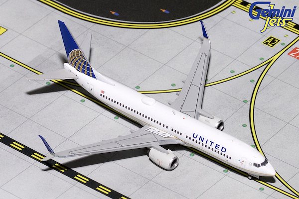 Boeing 737-800 United N14237 GJUAL1796