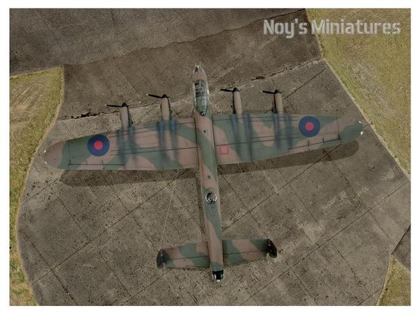Airbase Tarmac sheet: WWII Heavy Bomber tarmac 7215