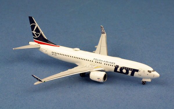 B737-8MAX (LOT Polish) SP-LVA AC19305