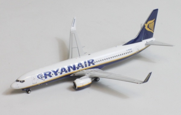 Boeing 737-800 Ryanair G-RUKA 11695