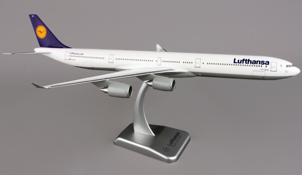 A340-600 (Lufthansa) D-AIHA no landing gears HGLH02