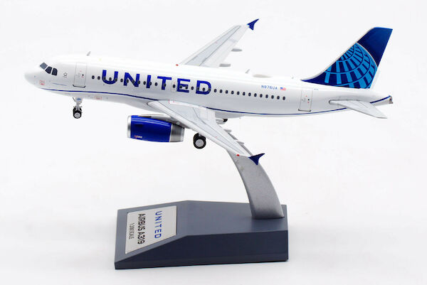 Airbus A319-132 United Airlines N876UA With Stand IF319UA0220