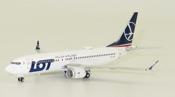 B737-8MAX (LOT Poland) SP-LVA 11488