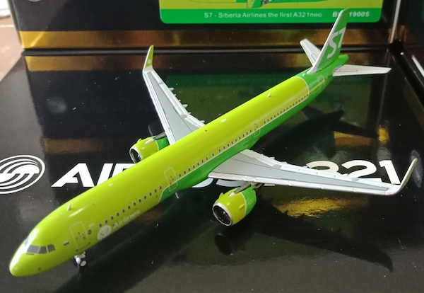 A321neo (S7 Airlines) VQ-BDB BOX19005