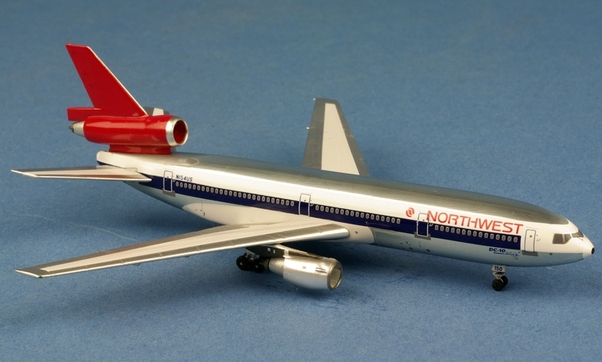 DC10-40 (Northwest) N154US AC1603B