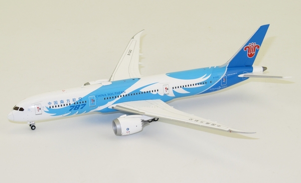 Boeing 787-9 Dreamliner China Southern Airlines B-1242 With Antenna KD4679