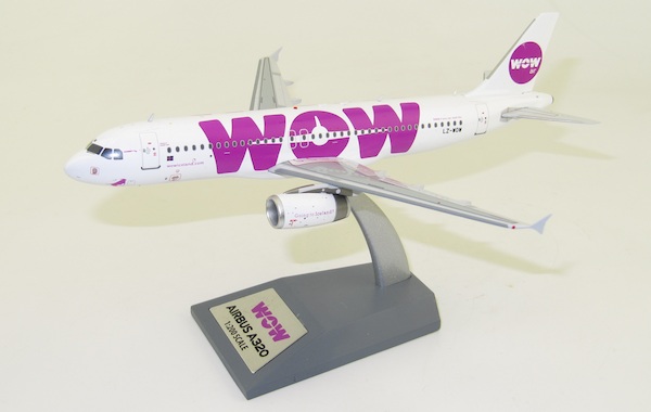 Airbus A320 WOW Air LZ-WOW With Stand JF-A320-008
