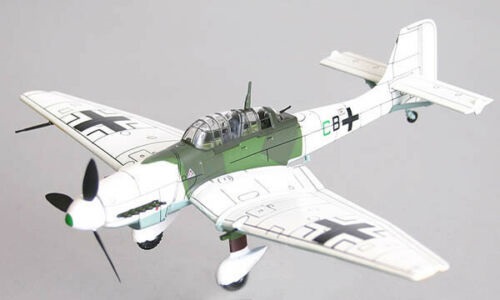 Junkers Stuka Ju 87 D-5 Luftwaffe Dive Bomber Winter Camouflage 1944 (blister packaging) 10139