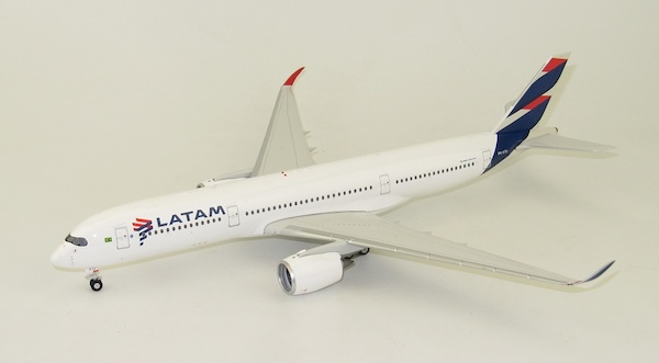 A350-900 (LATAM) PR-XTD 20141