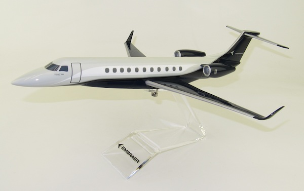 Embraer Legacy 650E Embraer House Colors LUPA024