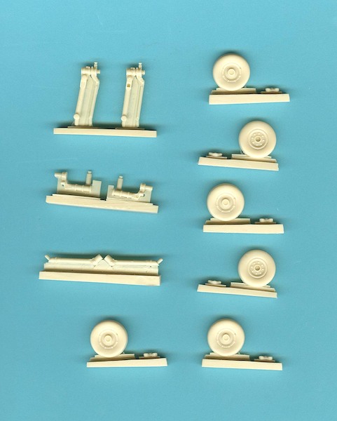 CH47A Chinook Strearable rear strut with wheels (Trumpeter) CC35021