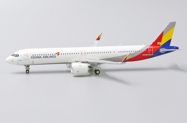 Airbus A321neo Asiana Airlines HL8364 With Antenna XX4215