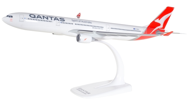 Airbus A330 300 Qantas Vh Qpj Herpa Wings 611510