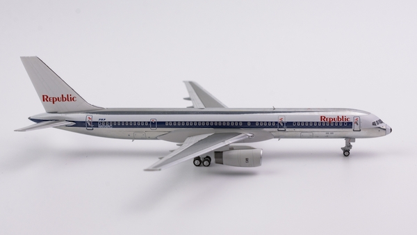 B757-200 (Republic Airlines, NW scheme;left engine with Royal Brunei cowling) N606RC 53037