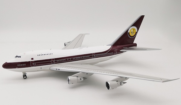 Boeing B747SP Qatar Amiri Flight VP-BAT With Stand IF747SP0518