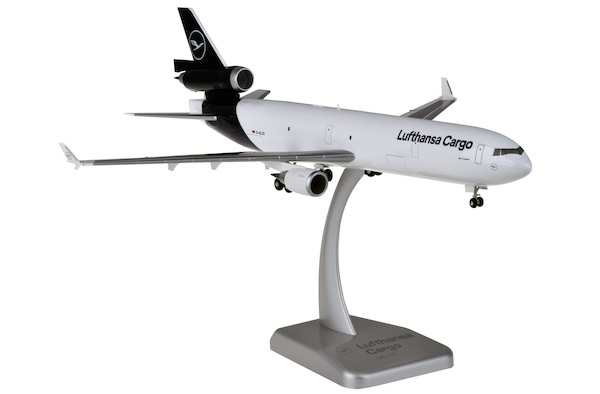 McDonnell Douglas MD11F Lufthansa Cargo D-ALCD Snap fit with stand and gears HGDLH011