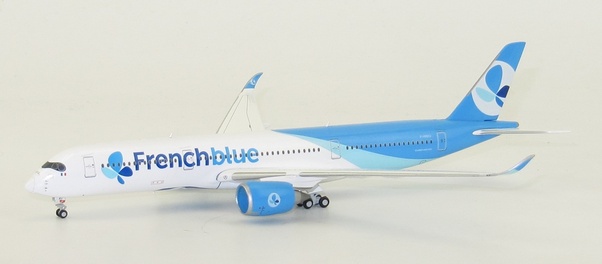 A350-900 (French Blue) F-HREU With Antenna LH4080