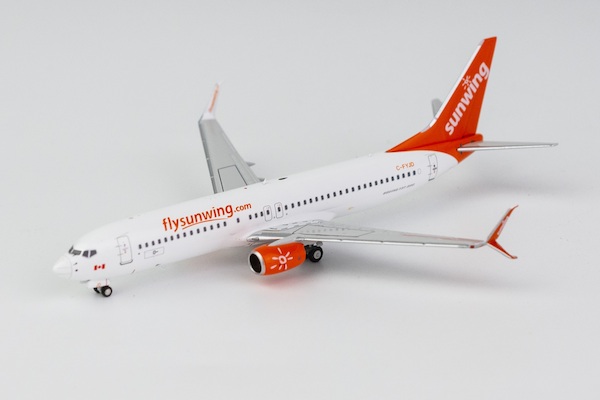 Boeing 737-800/w Sunwing Airlines C-FYJD with scimitar winglets 58088