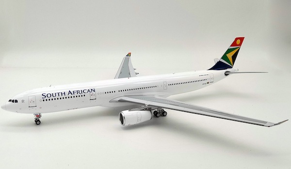 A330-300 (SAA South African Airways) ZS-SXI With Stand IF333SA0818