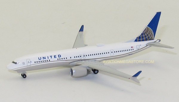 Boeing 737-9MAX United Airlines N67501 533416