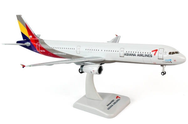 A321 (Asiana) HL7711 HG0588