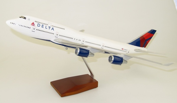 Boeing 747-400 Delta Airlines with cockpit and cabin LED lighting LED747-DL-B