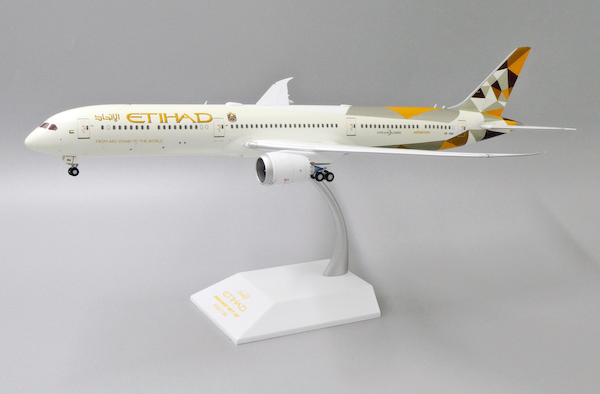 Boeing B787-10 Etihad Airways A6-BMA With Stand XX2067