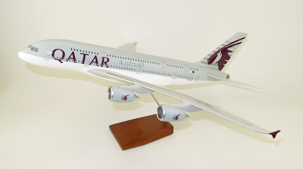 Airbus A380 Qatar Airways with cockpit and cabin LED lighting LED380-QAT