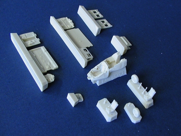 MiL Mi24 cockpit set and Cargo cabin (Italeri) c72010